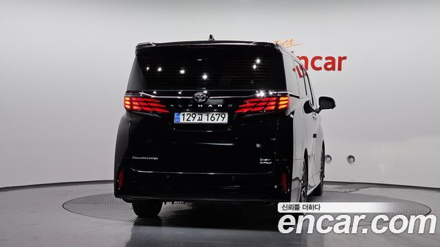 Toyota Alphard 2024 — photo 4