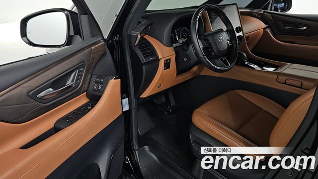 Toyota Alphard 2024 — photo 13