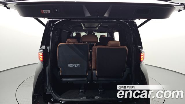Toyota Alphard 2024 — photo 26