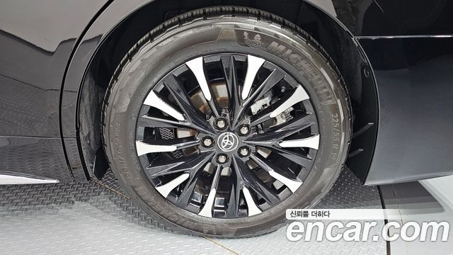 Toyota Alphard 2024 — photo 7