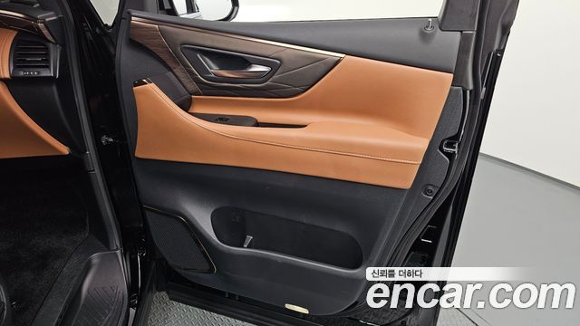 Toyota Alphard 2024 — photo 15
