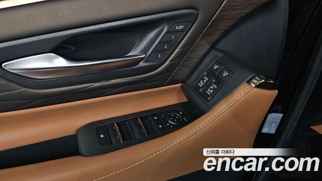 Toyota Alphard 2024 — photo 30