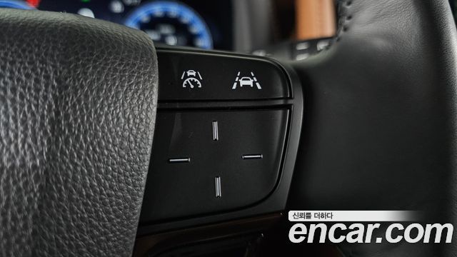 Toyota Alphard 2024 — photo 37