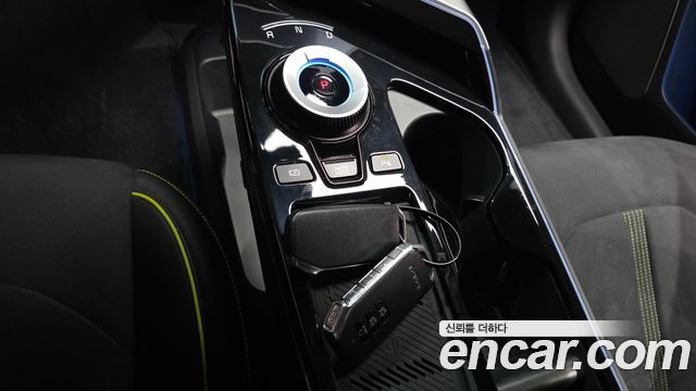 Kia EV6 2023 — photo 9