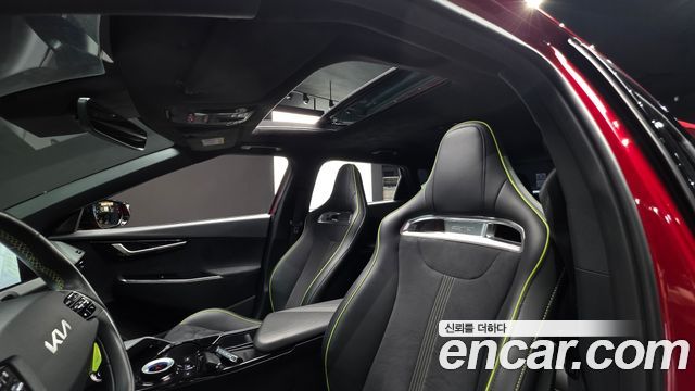 Kia EV6 2023 — photo 19