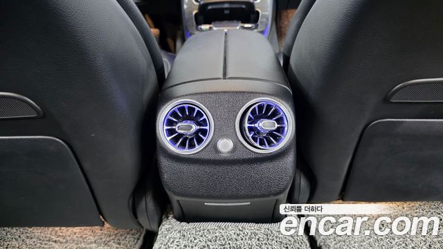 Mercedes-Benz E-Class 2022 — photo 32