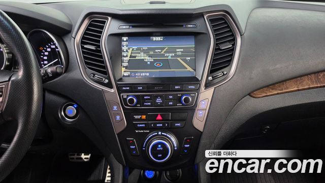 Hyundai Santafe 2017 — photo 18