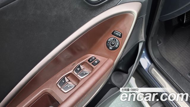 Hyundai Santafe 2017 — photo 27