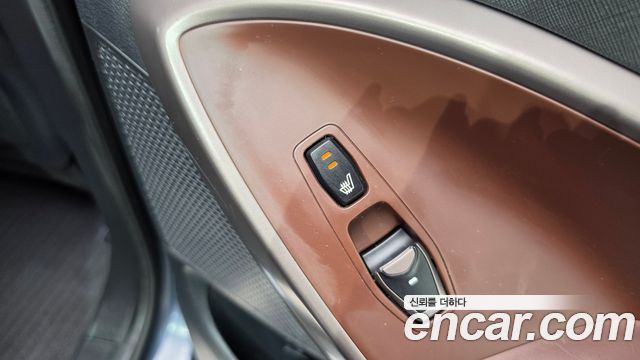 Hyundai Santafe 2017 — photo 28