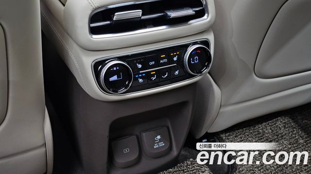 Genesis GV80 2020 — photo 19