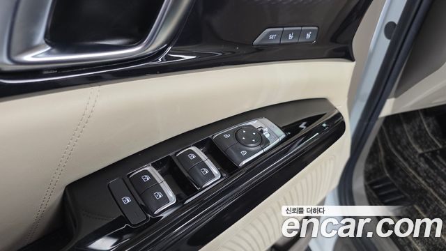 Kia Canival 2023 — photo 13