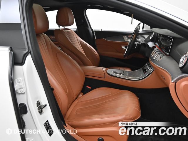 Mercedes-Benz CLS-Class 2022 — photo 10