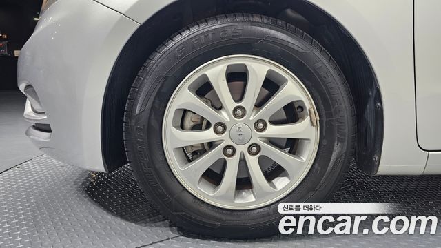 Kia K3 2014 — photo 5