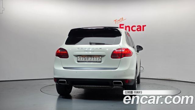 Porsche Cayenne 2012 — photo 4