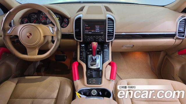 Porsche Cayenne 2012 — photo 7