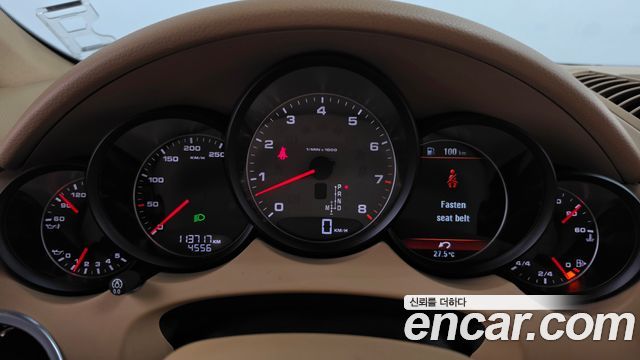 Porsche Cayenne 2012 — photo 8