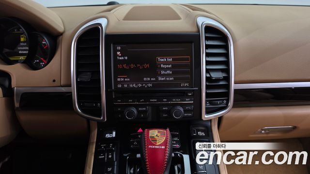 Porsche Cayenne 2012 — photo 14