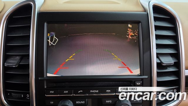 Porsche Cayenne 2012 — photo 15
