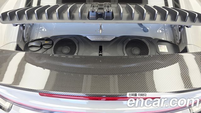 Porsche 911 2021 — photo 26