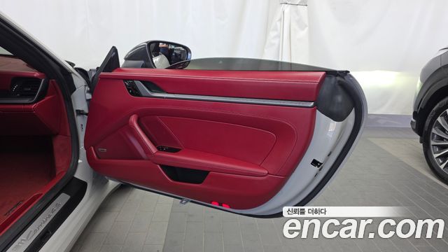Porsche 911 2021 — photo 15