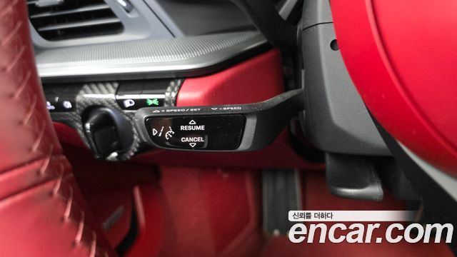 Porsche 911 2021 — photo 30