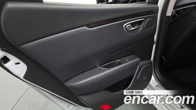 Renault Korea SM6 2016 — photo 15