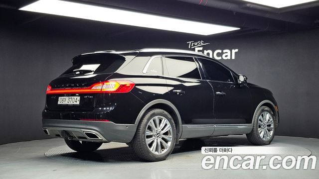 Lincoln MKX 2017 — photo 2