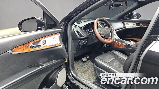Lincoln MKX 2017 — photo 10