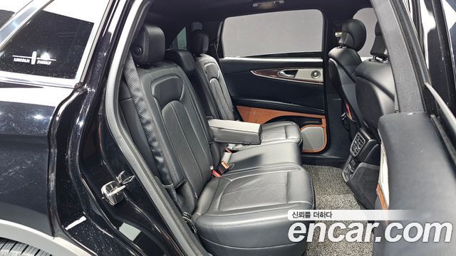 Lincoln MKX 2017 — photo 11