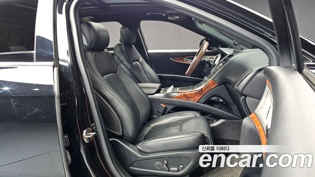 Lincoln MKX 2017 — photo 12