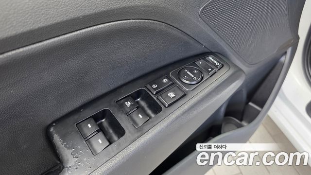 Hyundai AVANTE 2017 — photo 30