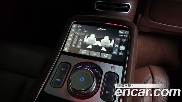 Genesis G90 2022 — photo 25