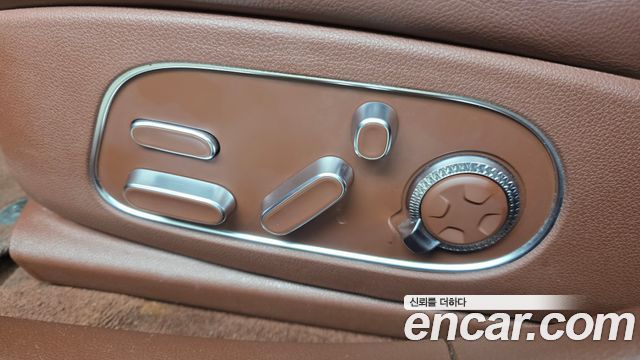 Genesis G90 2022 — photo 32