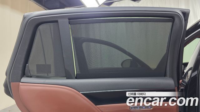 Genesis G90 2022 — photo 37