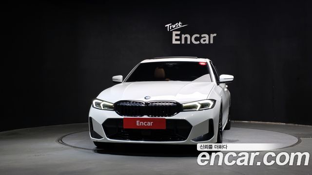 BMW 3-Series 2023 — photo 3