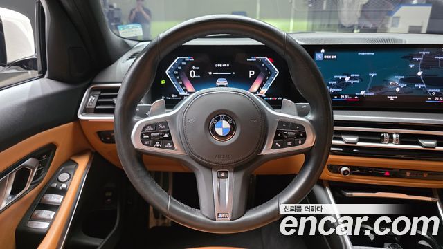 BMW 3-Series 2023 — photo 19