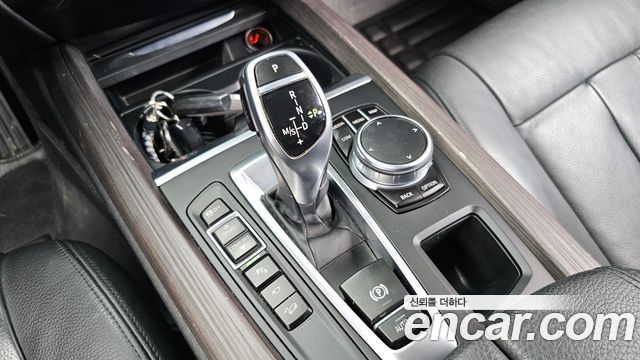BMW X5 2017 — photo 9