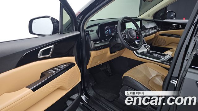 Kia Canival 2023 — photo 11