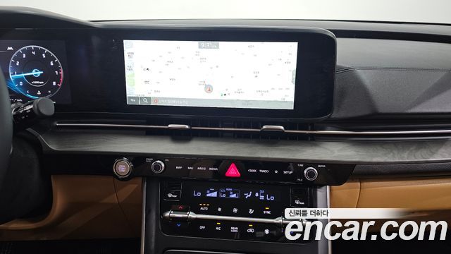 Kia Canival 2023 — photo 14