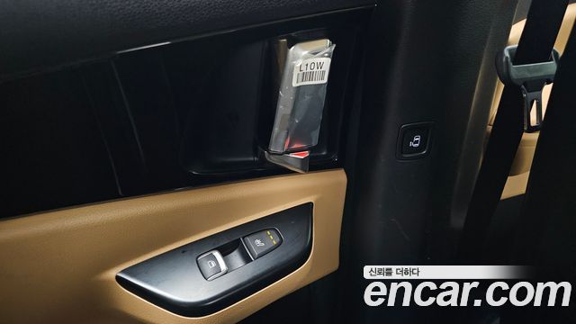 Kia Canival 2023 — photo 18