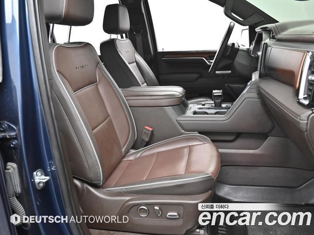 GMC Sierra 2023 — photo 10