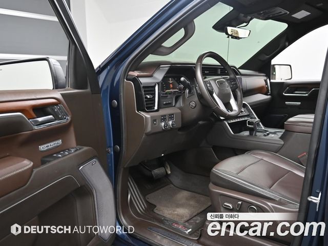 GMC Sierra 2023 — photo 11