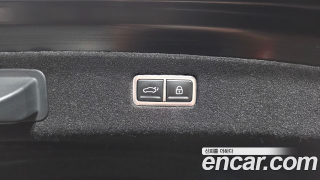 Genesis G90 2022 — photo 32