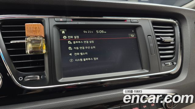 Kia Canival 2016 — photo 20