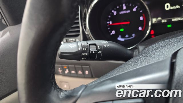 Kia Canival 2016 — photo 24