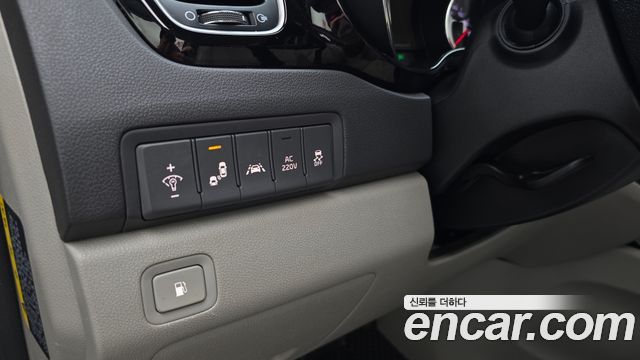 Kia Canival 2016 — photo 25