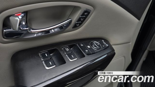 Kia Canival 2016 — photo 26