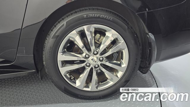 Kia Canival 2016 — photo 7