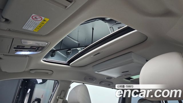 Kia Canival 2016 — photo 30