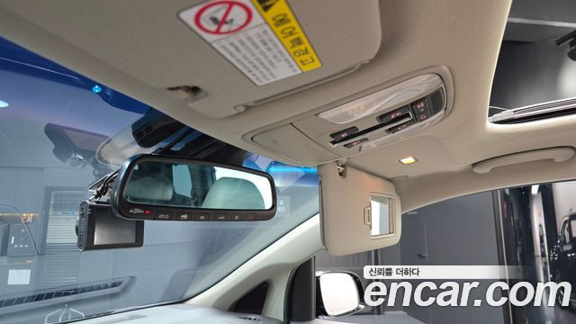 Kia Canival 2016 — photo 31